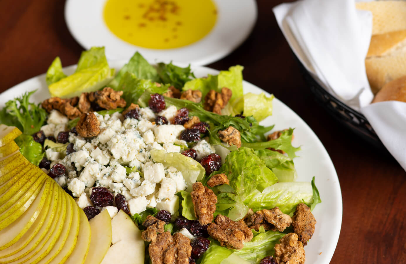 Pear and Gorgonzola Salad with Maple Vinaigrette